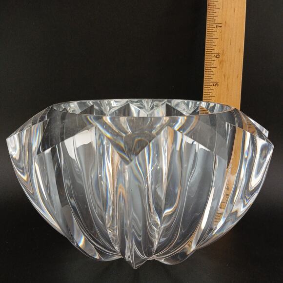 Vintage Clear Acrylic Starburst Serving Bowl Candy Dish 6.5" Table Centerpiece - Picture 5 of 6